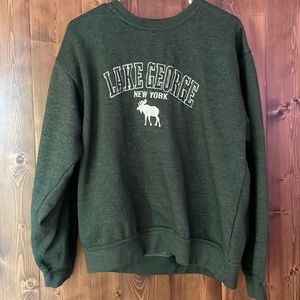 Dark green Lake George New York sweat shirt. Worn once, great condition.
